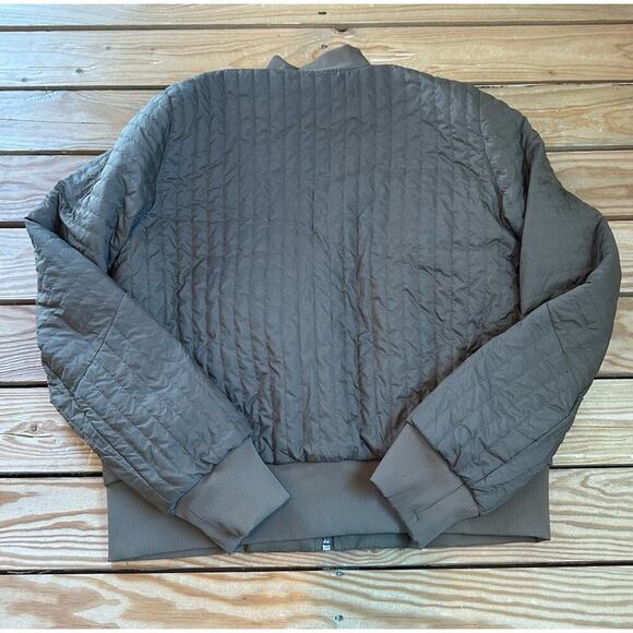 NEW $198 Lululemon Reversible Insulated Bomber Jacket Size 6 Women's Olive - Picture 8 of 11